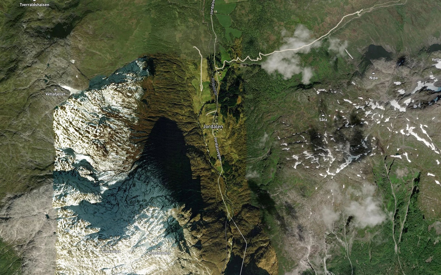 Satellite map of the Hjellagroi
