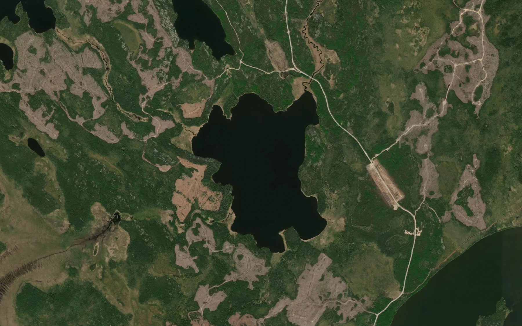 Satellite map of the Shapland Lake