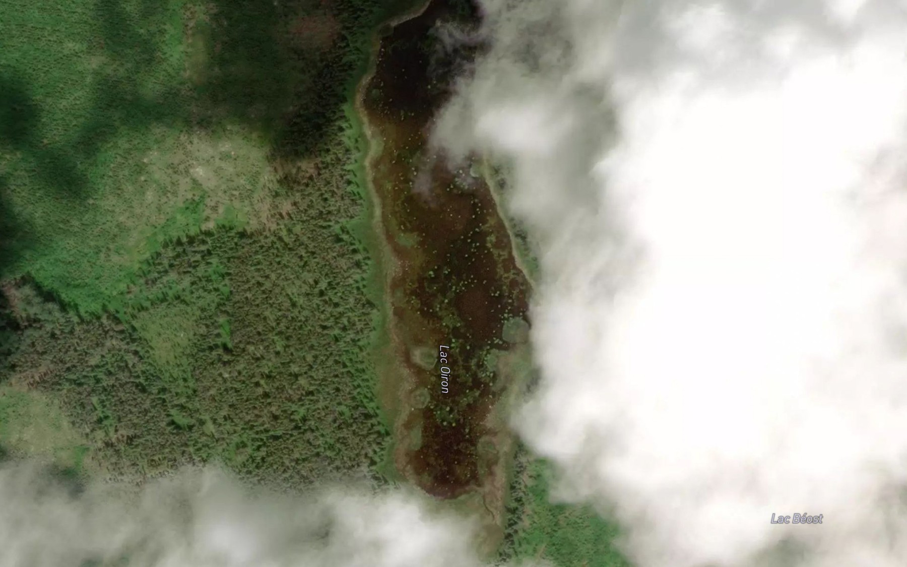 Satellite map of the Lac Oiron