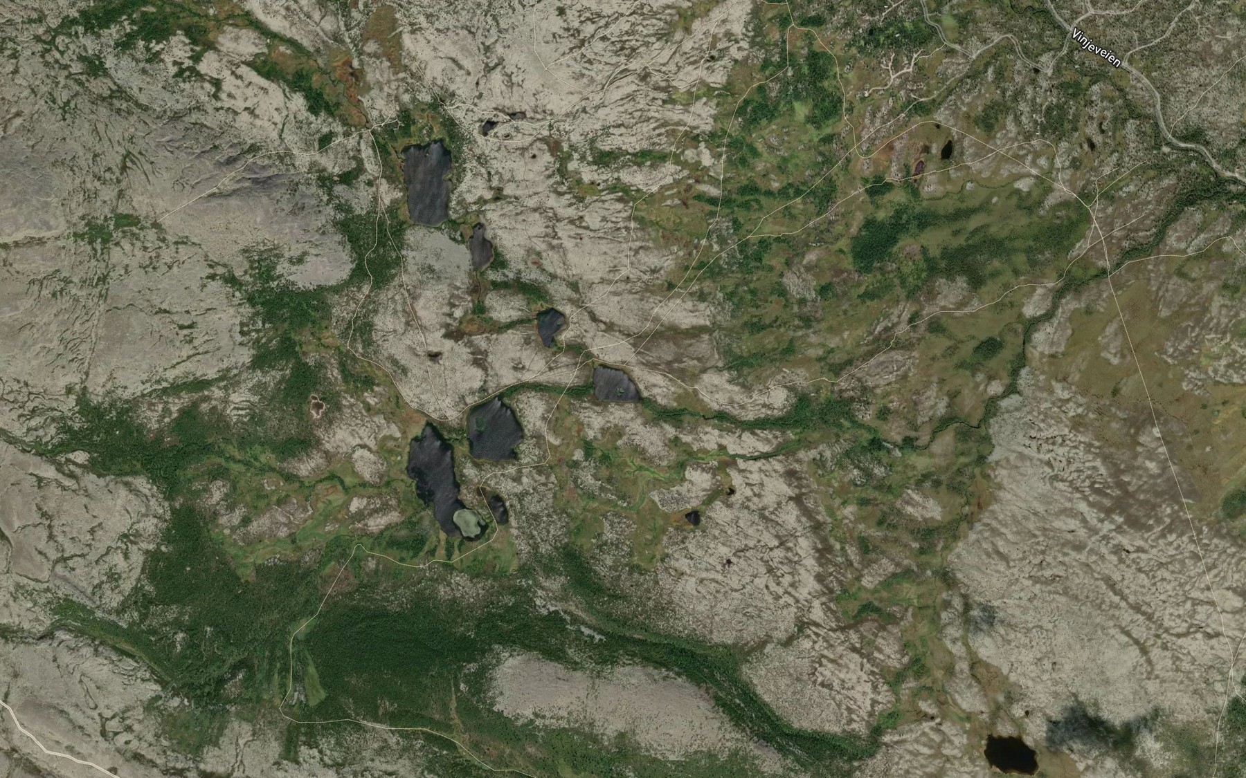Satellite map of the Gardatjonna