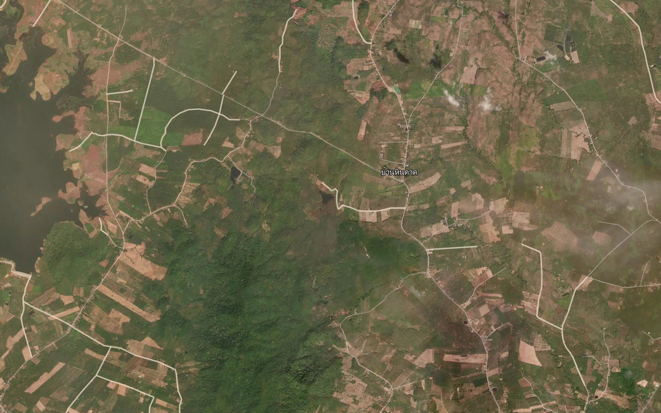 Ang Kep Nam Ban Nong Tian