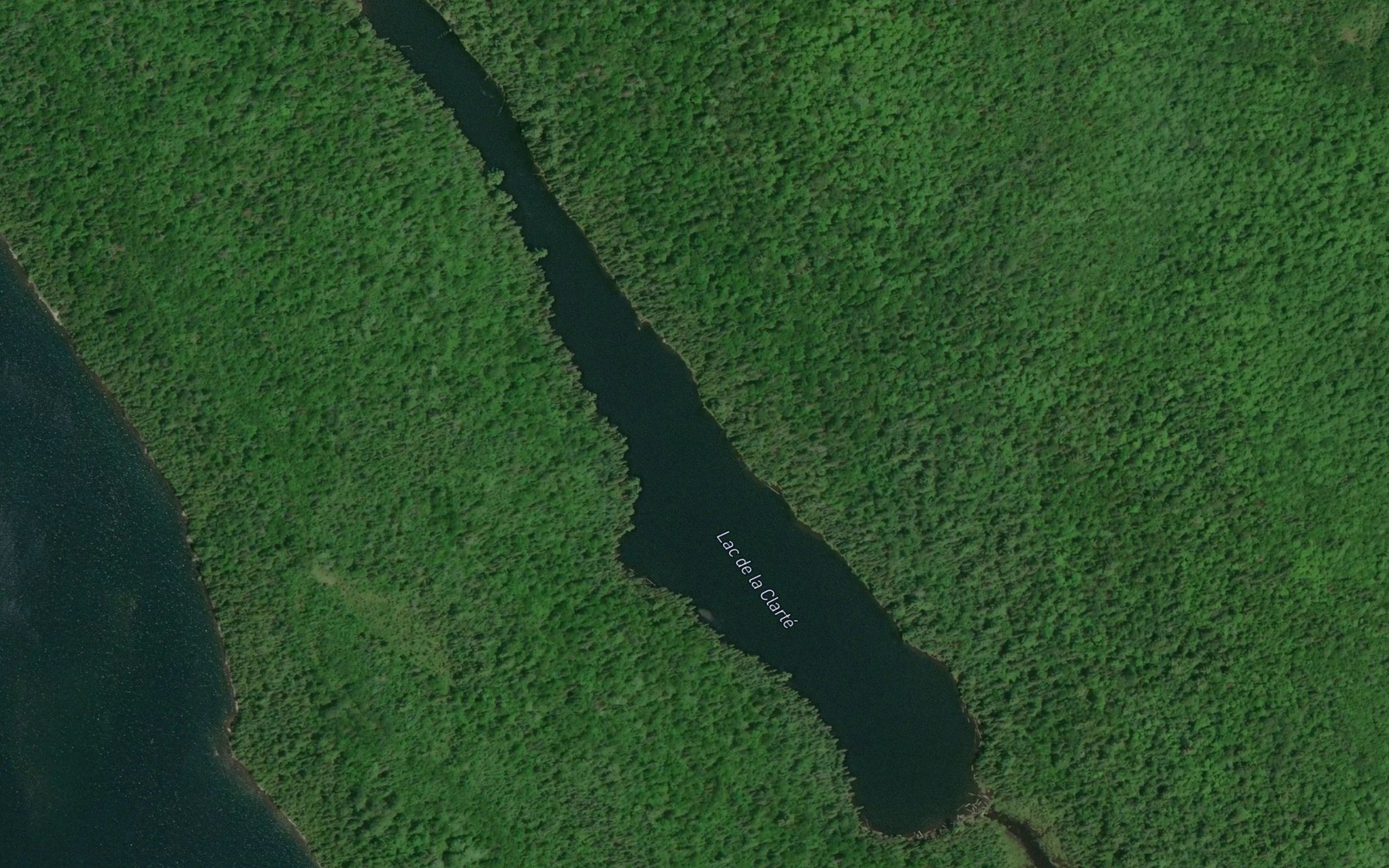 Satellite map of the Lac de la Clarte
