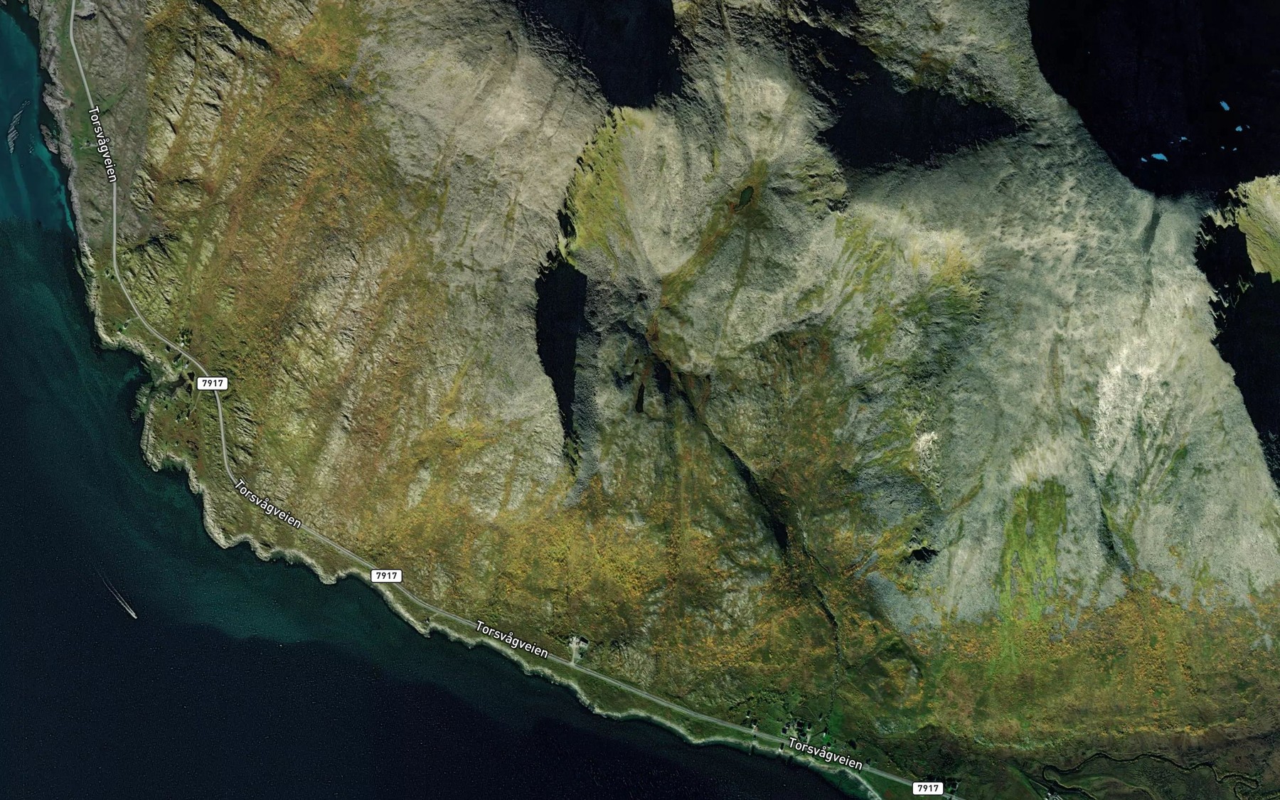 Satellite map of the Lomvannet