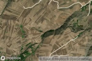 Cheshmeh-ye Qezel Band-e Su'i