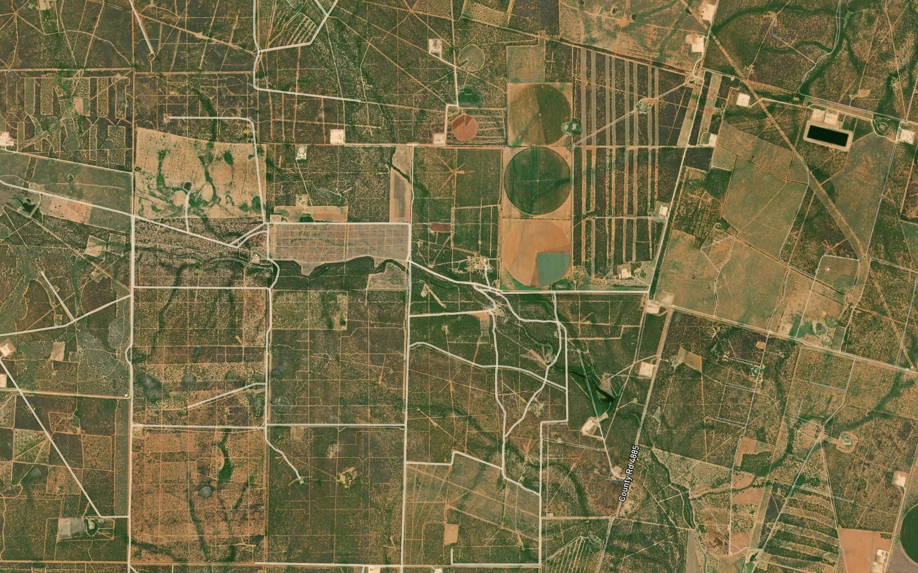 Satellite map of the Medio Creek
