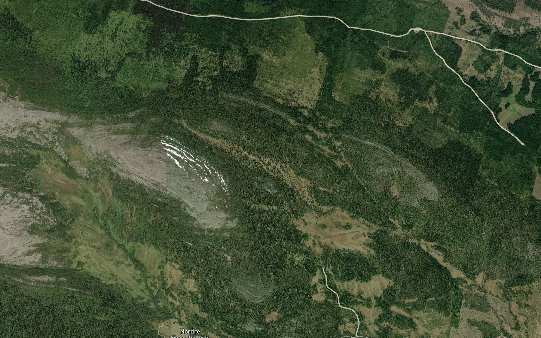Satellite map of the Halvmilsbekken