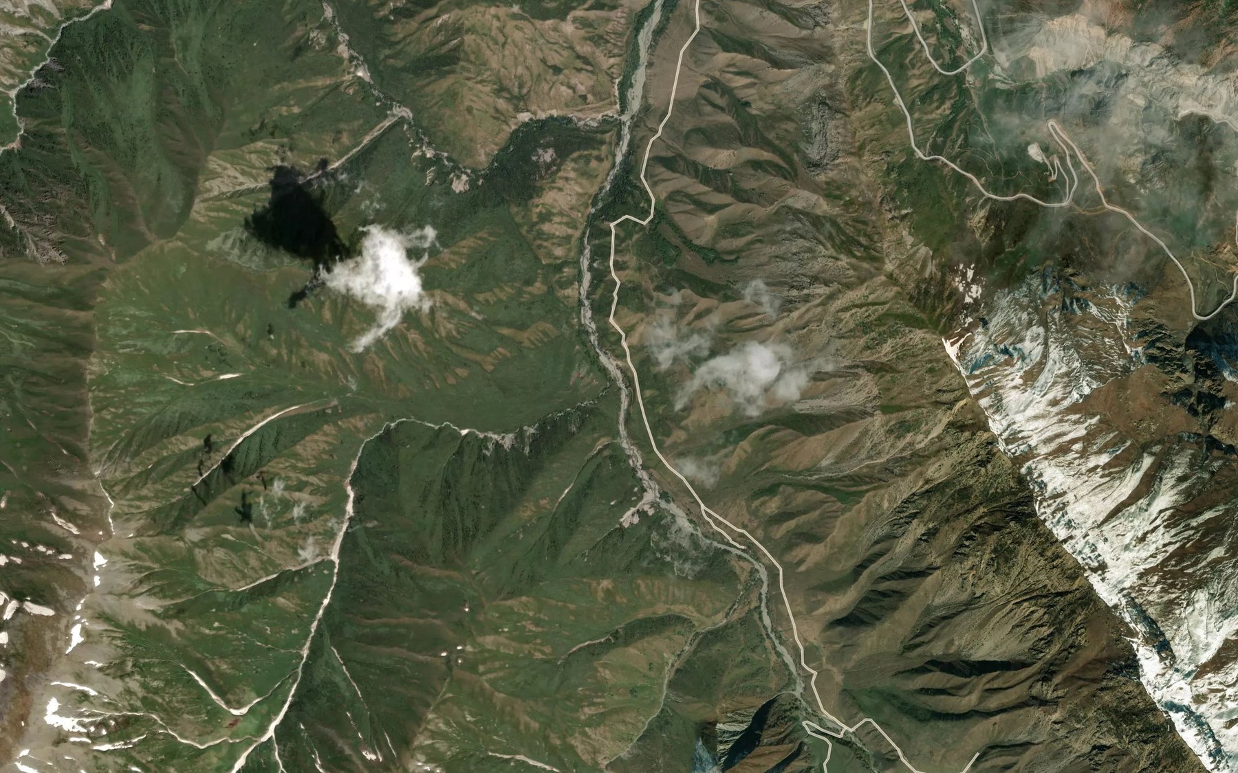 Satellite map of the Ruchey Aubek