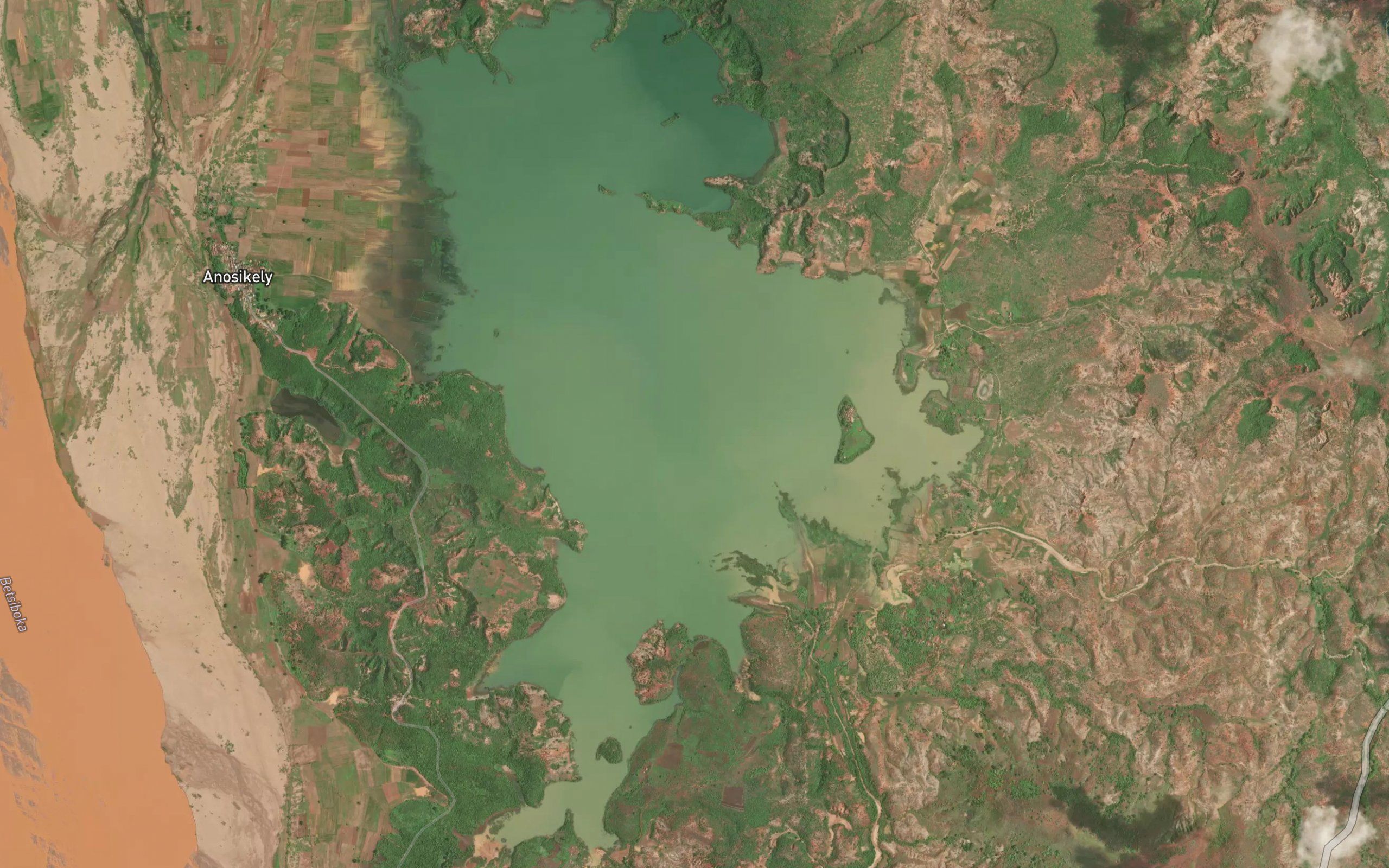 Lac Amparihinandriana
