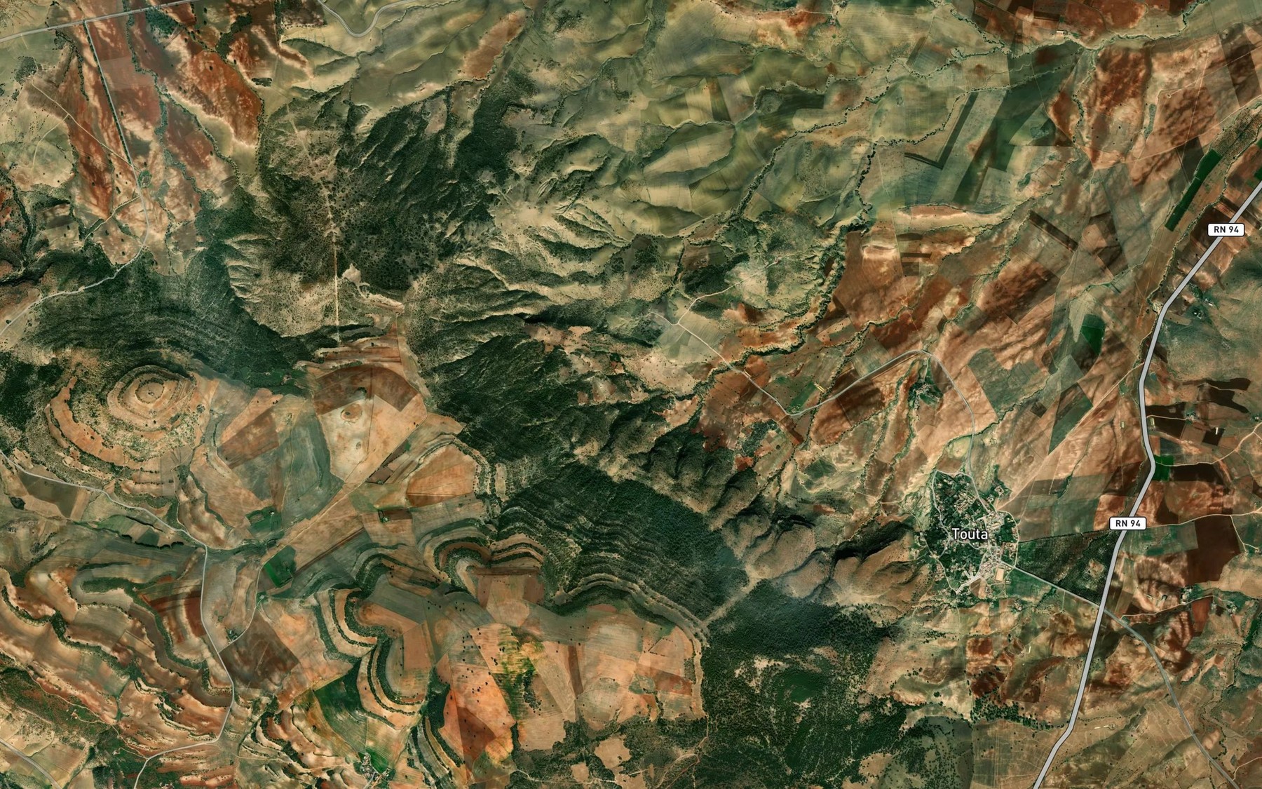Satellite map of the Ain Tadlesse