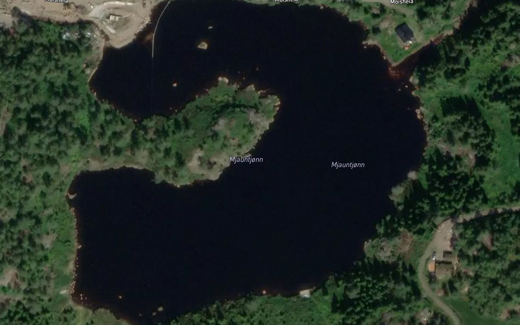 Satellite map of the Mjauntjonn