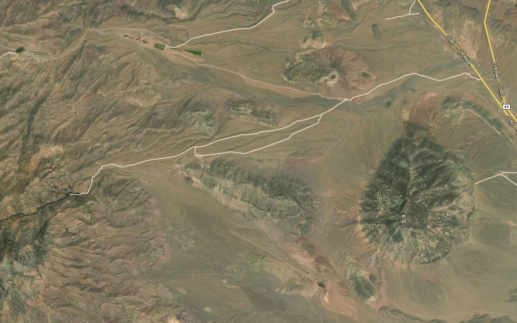 Satellite map of the Cheshmeh-ye Shamsak