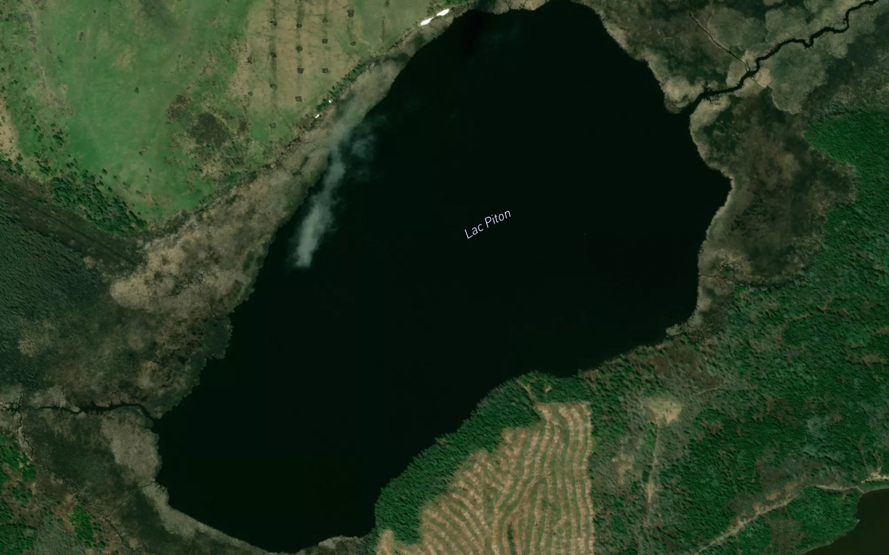 Satellite map of the Lac Piton