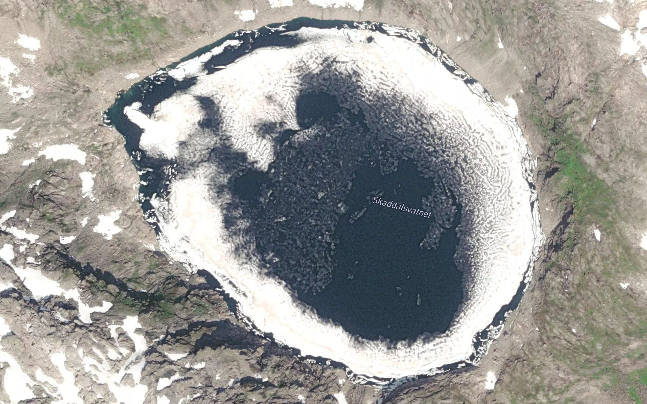 Skaddalsvatnet