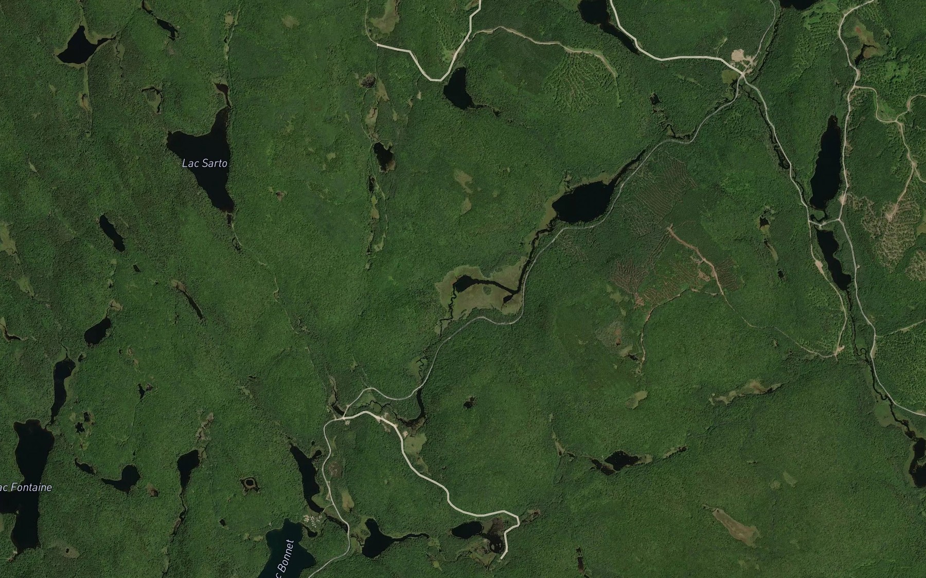 Satellite map of the Petit lac a l'Orignal