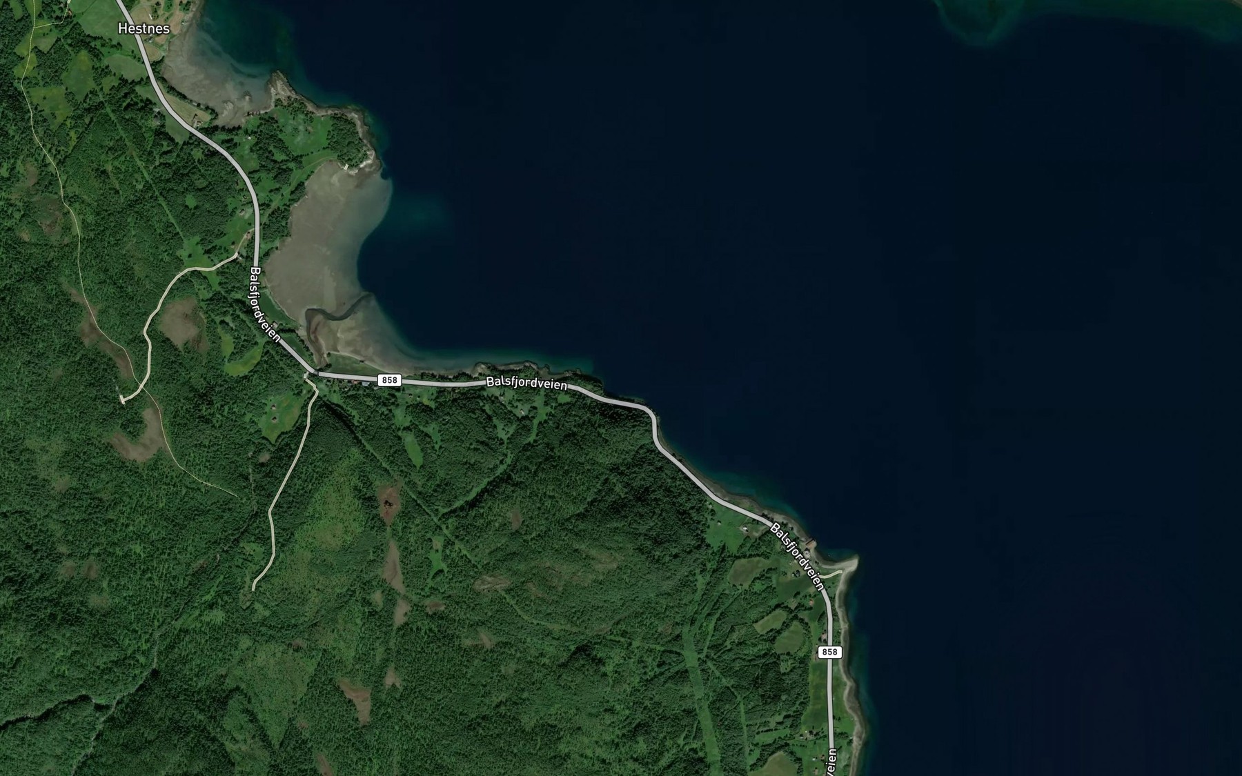 Satellite map of the Kvalbukta