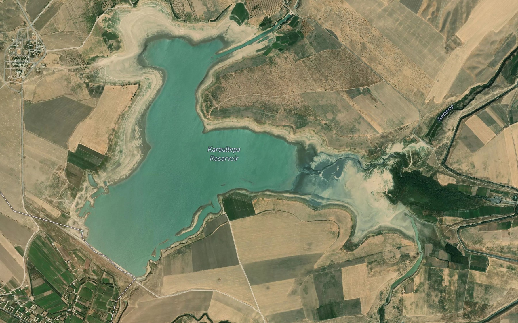 Satellite map of the Qorovultepa Suv Ombori