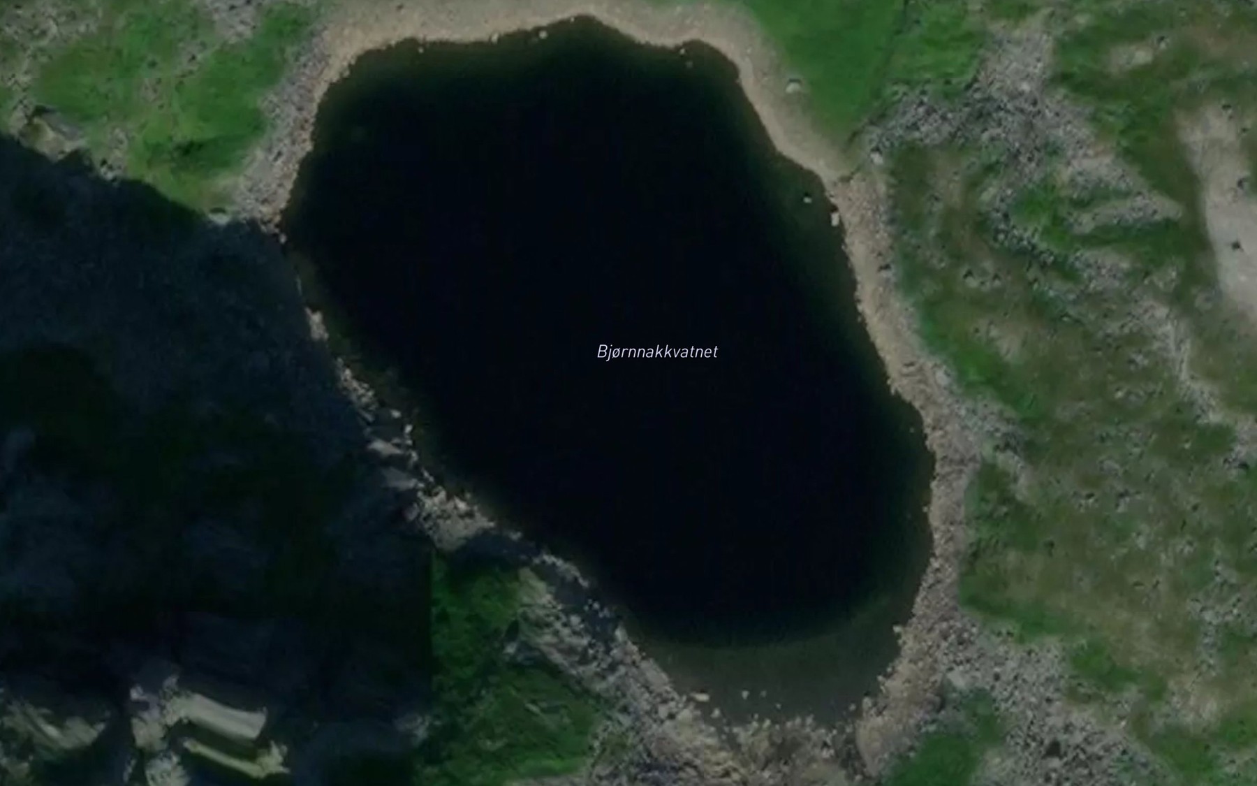 Satellite map of the Bjornnakkvatnet