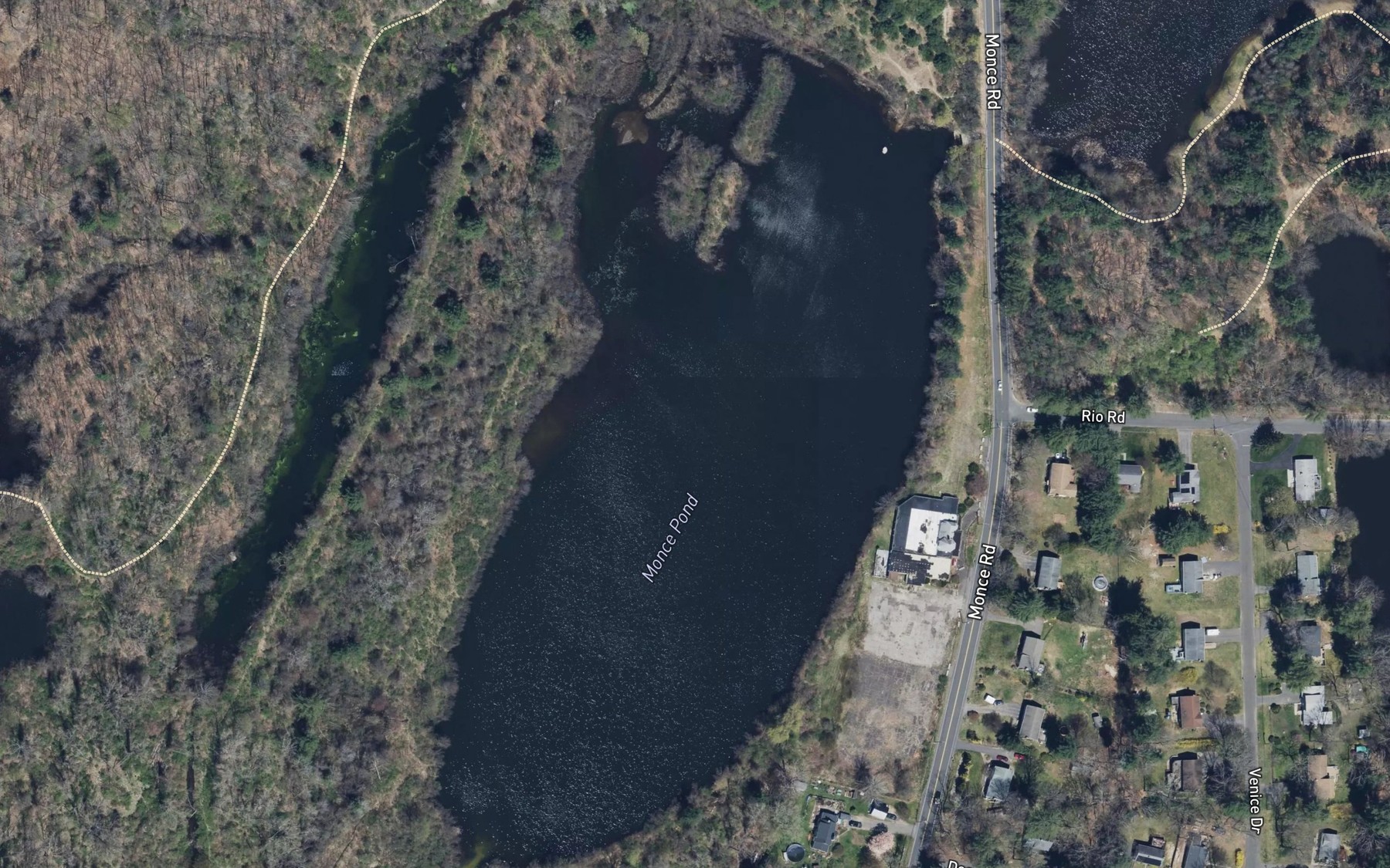 Satellite map of the Monce Pond