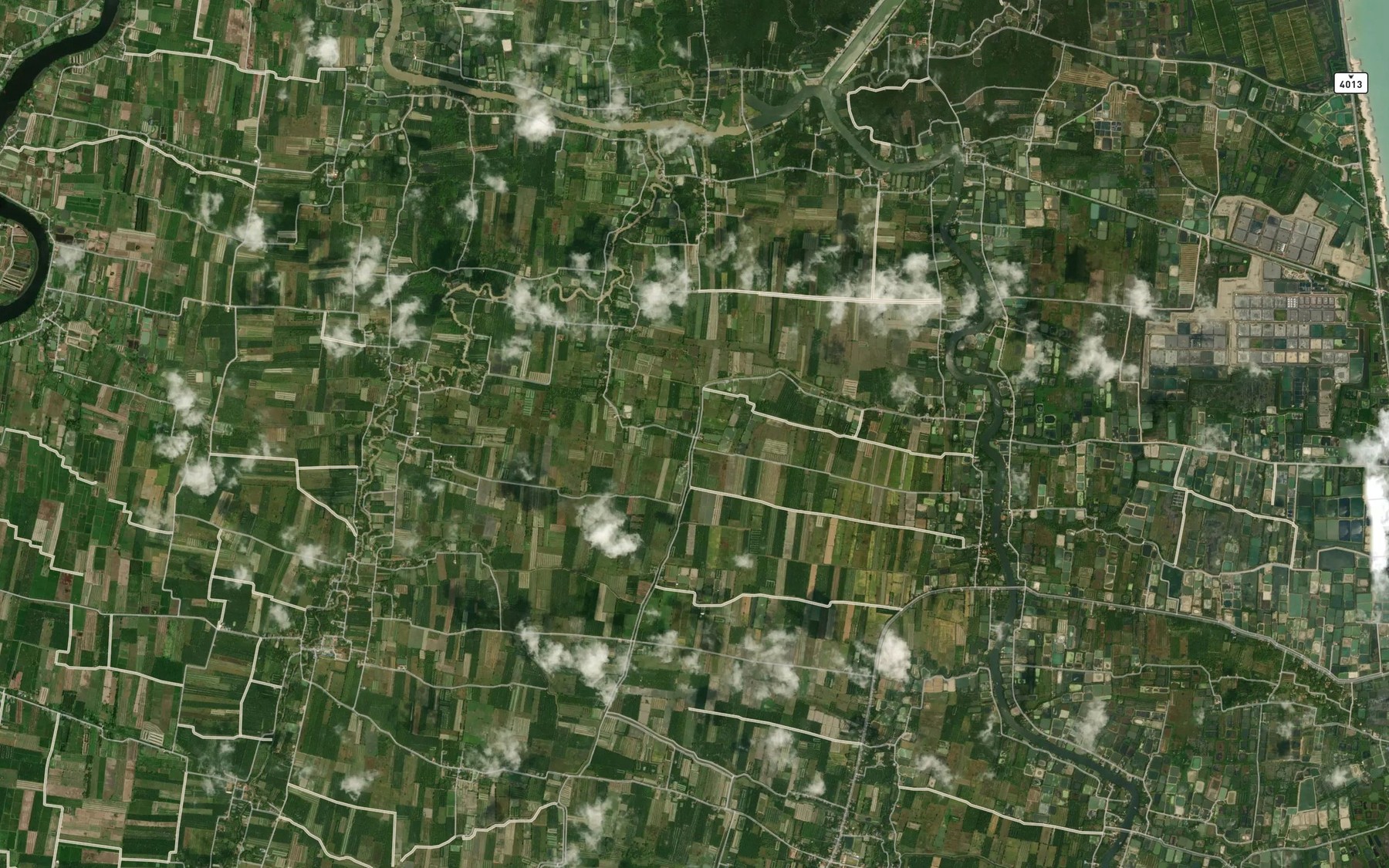 Satellite map of the Khlong Noen Tanot