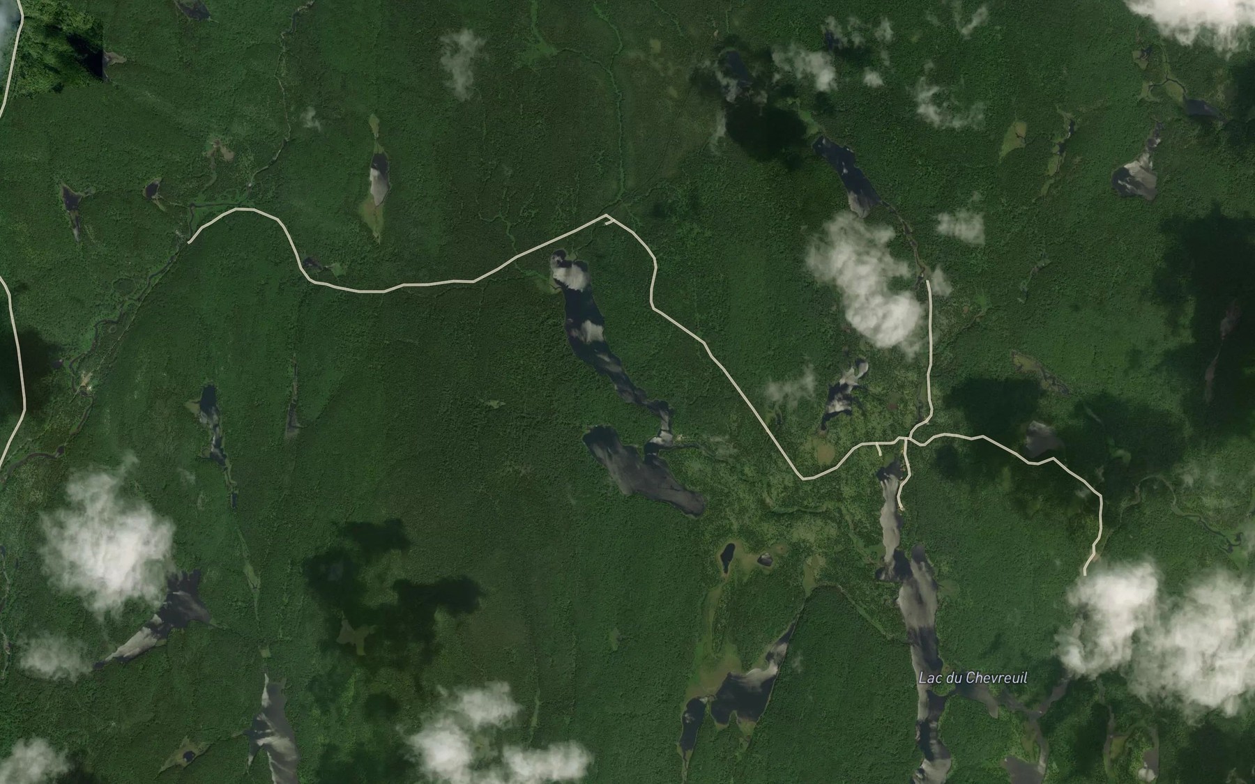Satellite map of the Lac des Trente-Sept Milles