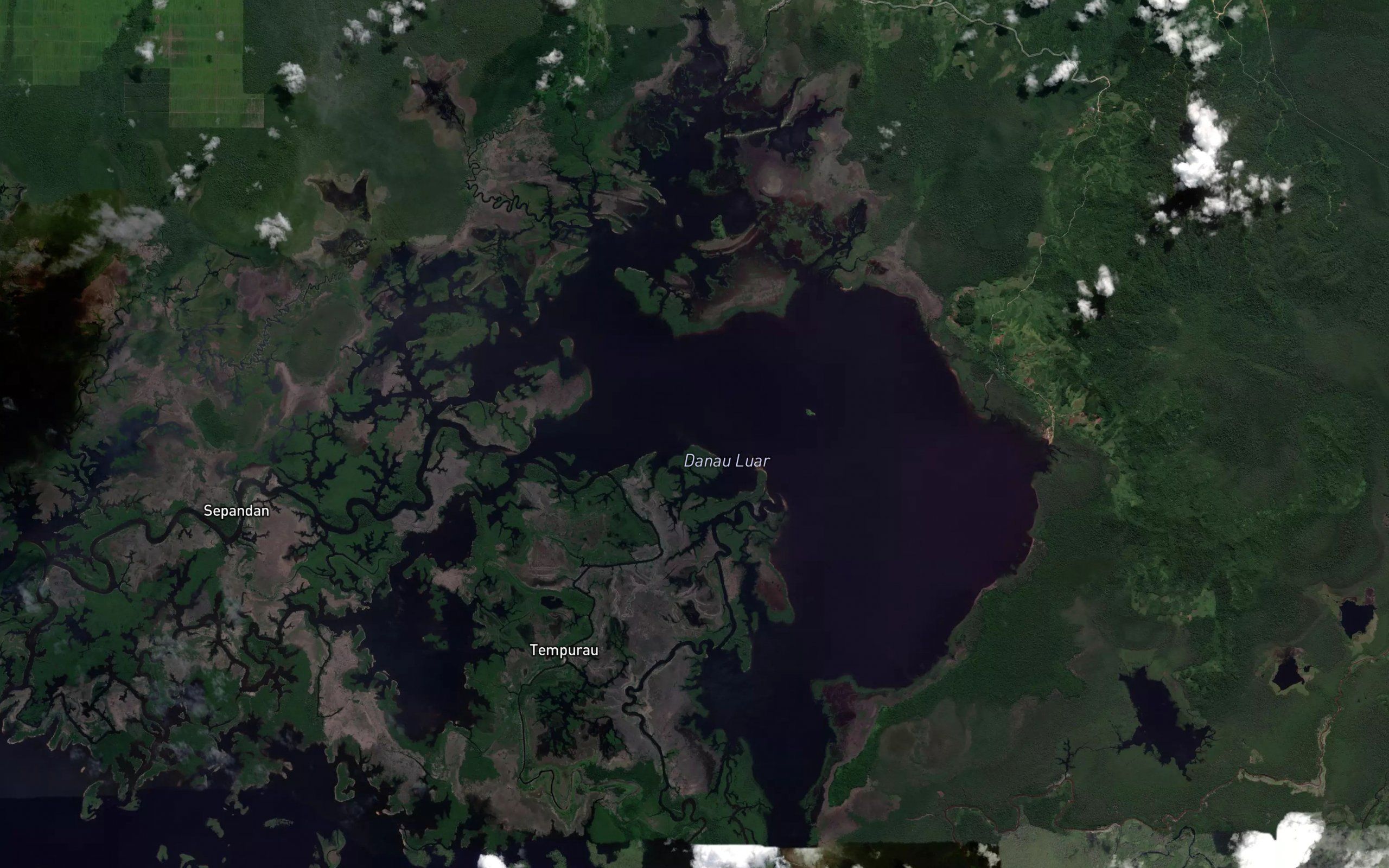 Danau Luar