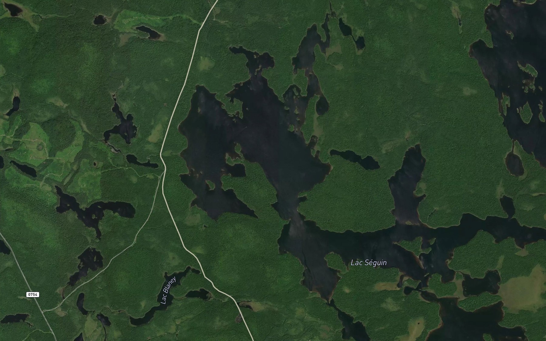 Satellite map of the Lac des Degres de l'Aurore