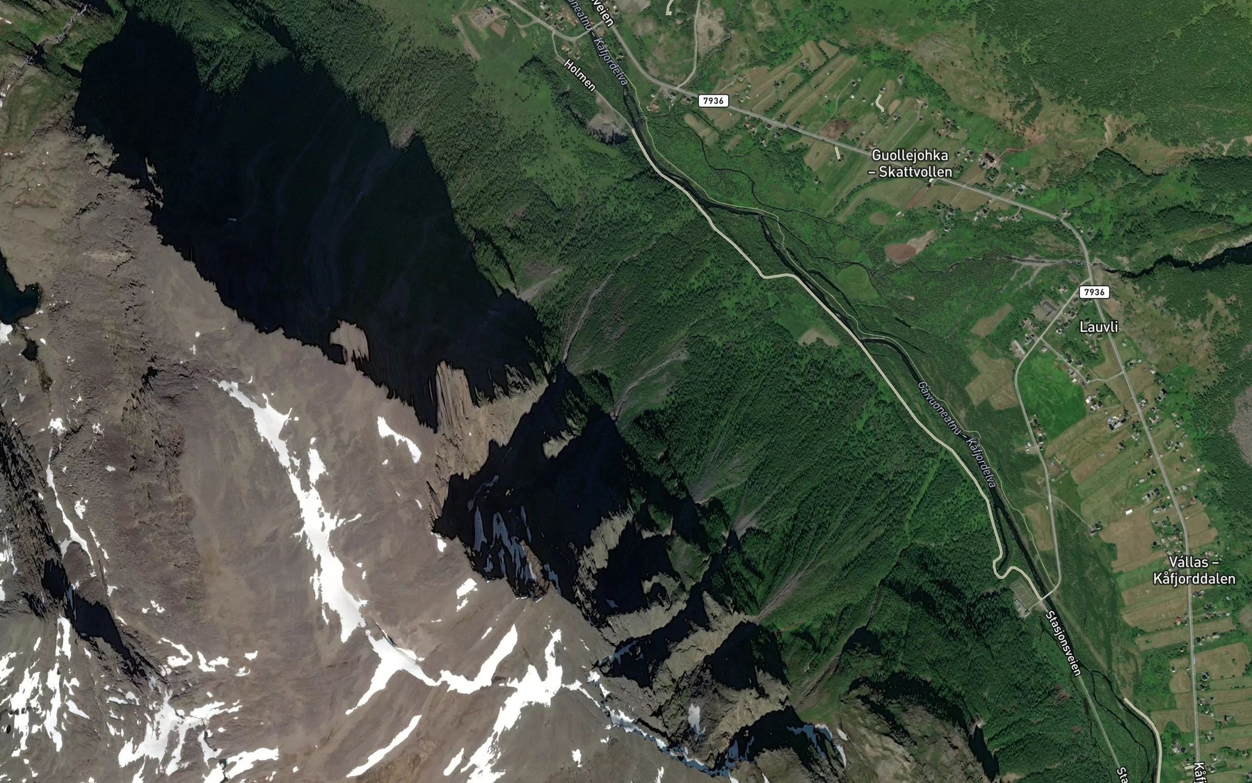 Satellite map of the Njuor'jujakka