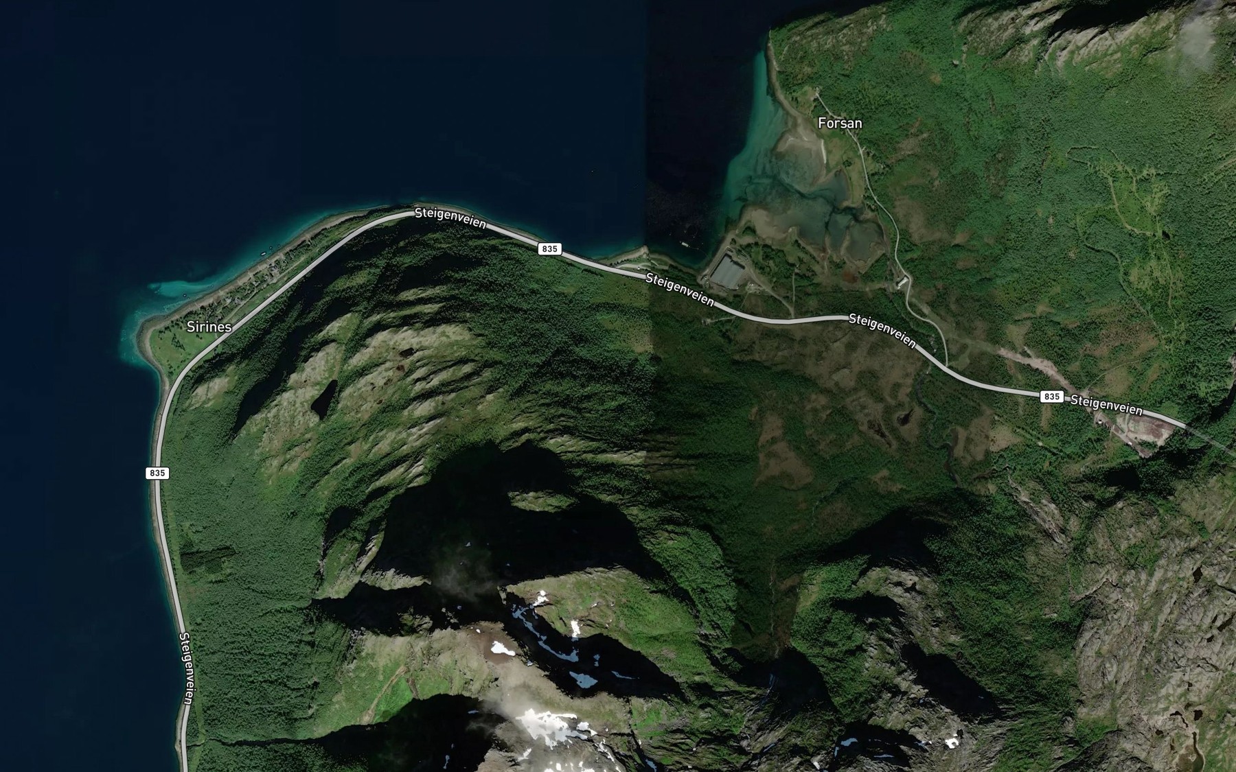 Satellite map of the Skjelelva
