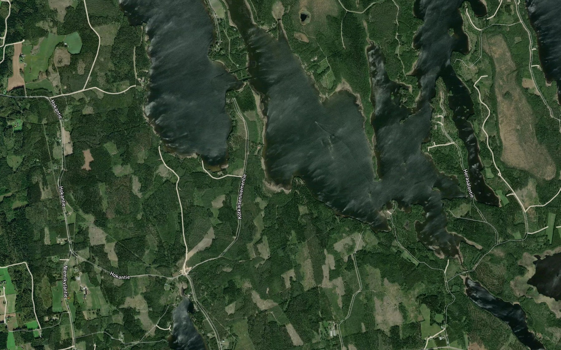Satellite map of the Suovalkamanlahti