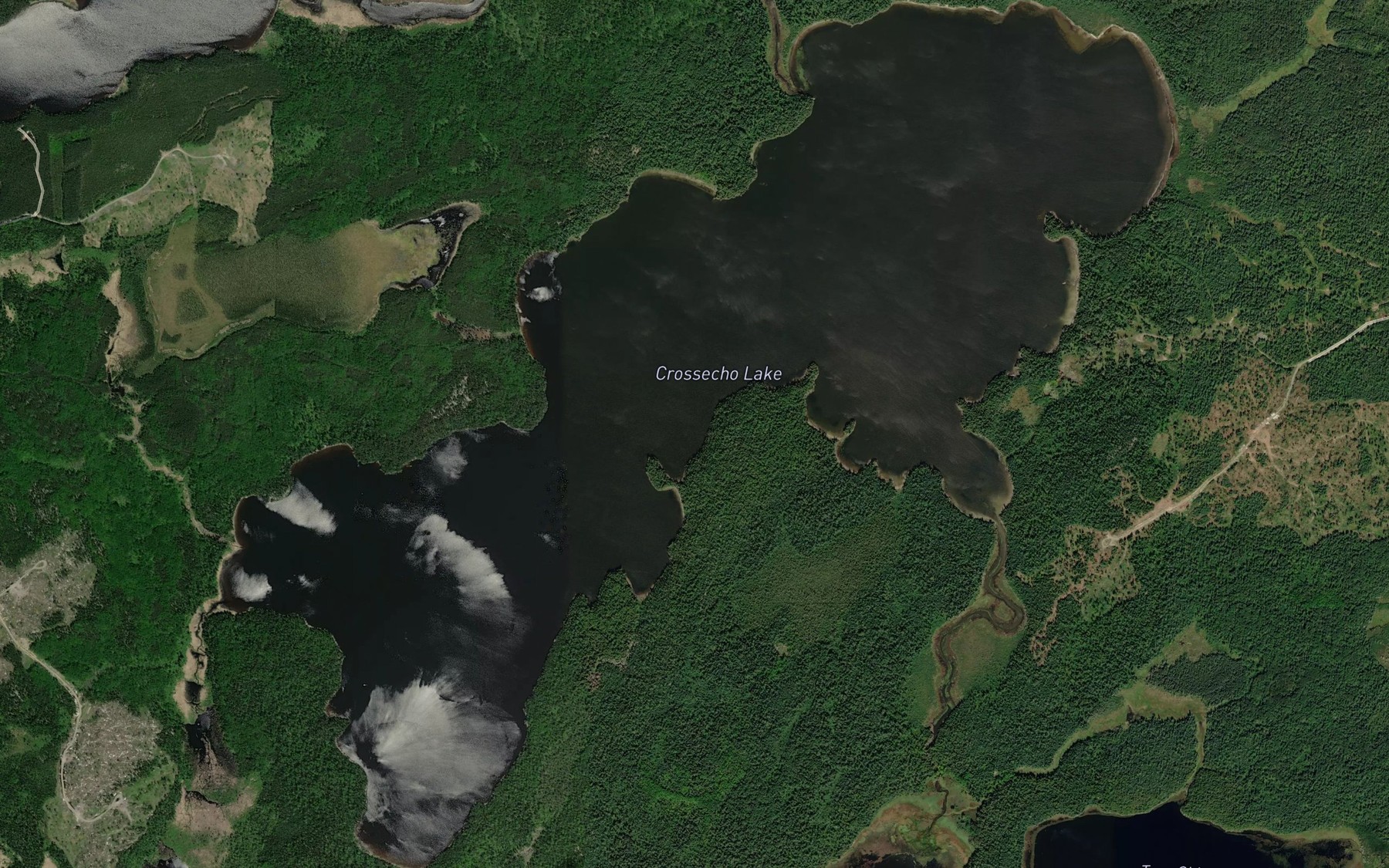 Satellite map of the Crossecho Lake