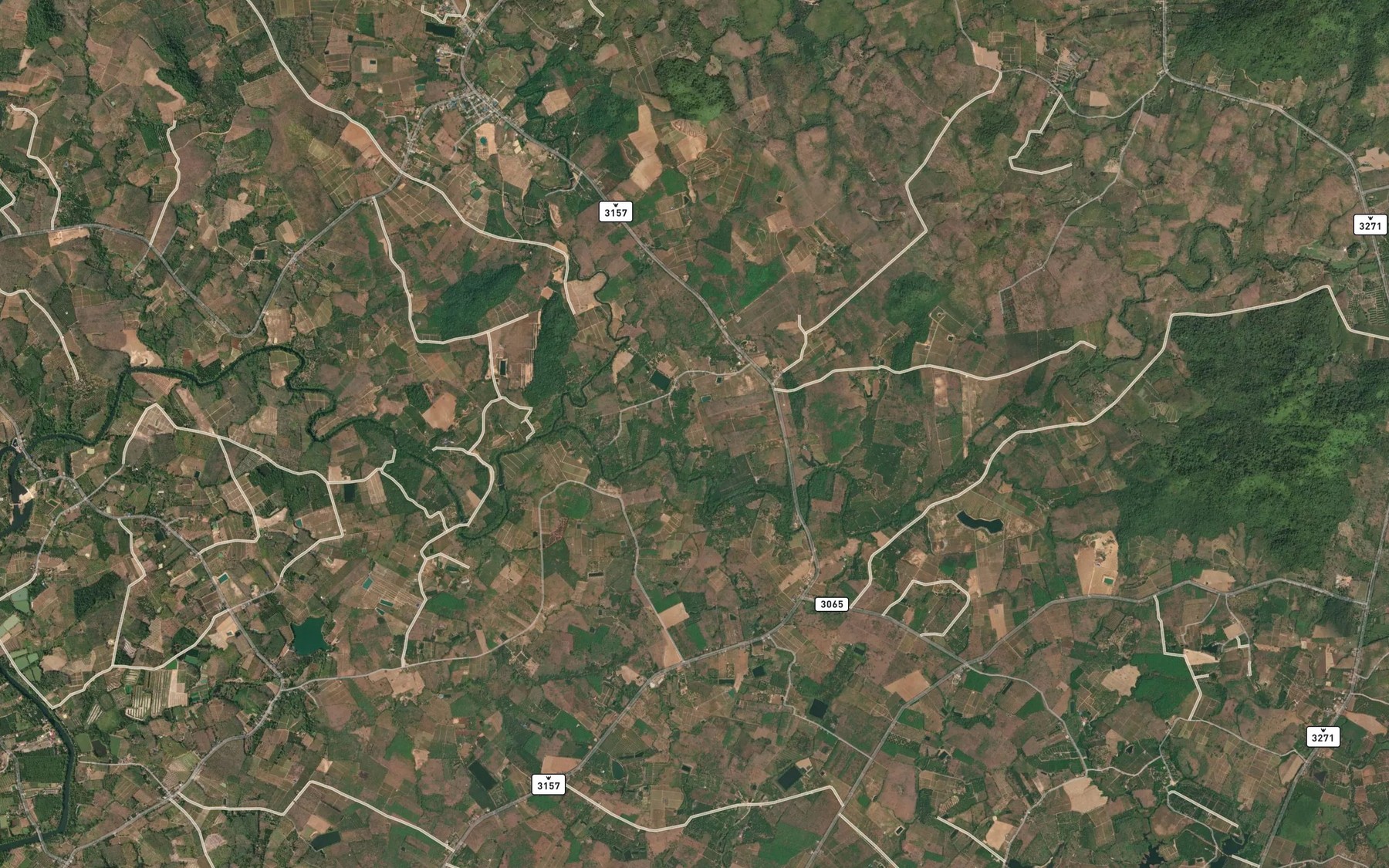 Satellite map of the Khlong Huai Raeng