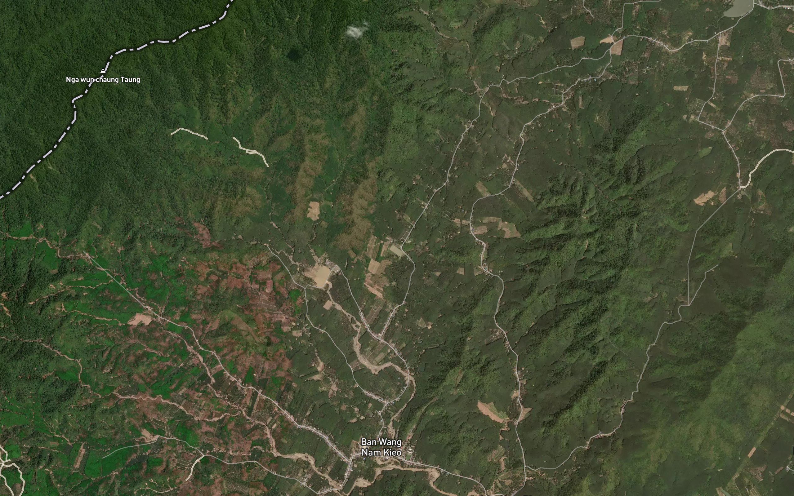 Sa Nam Ban Wang Nam Khiao