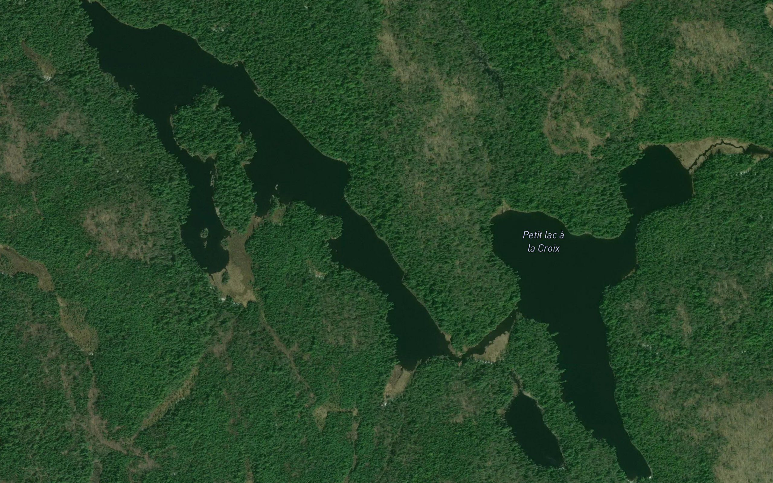 Petit lac a la Croix