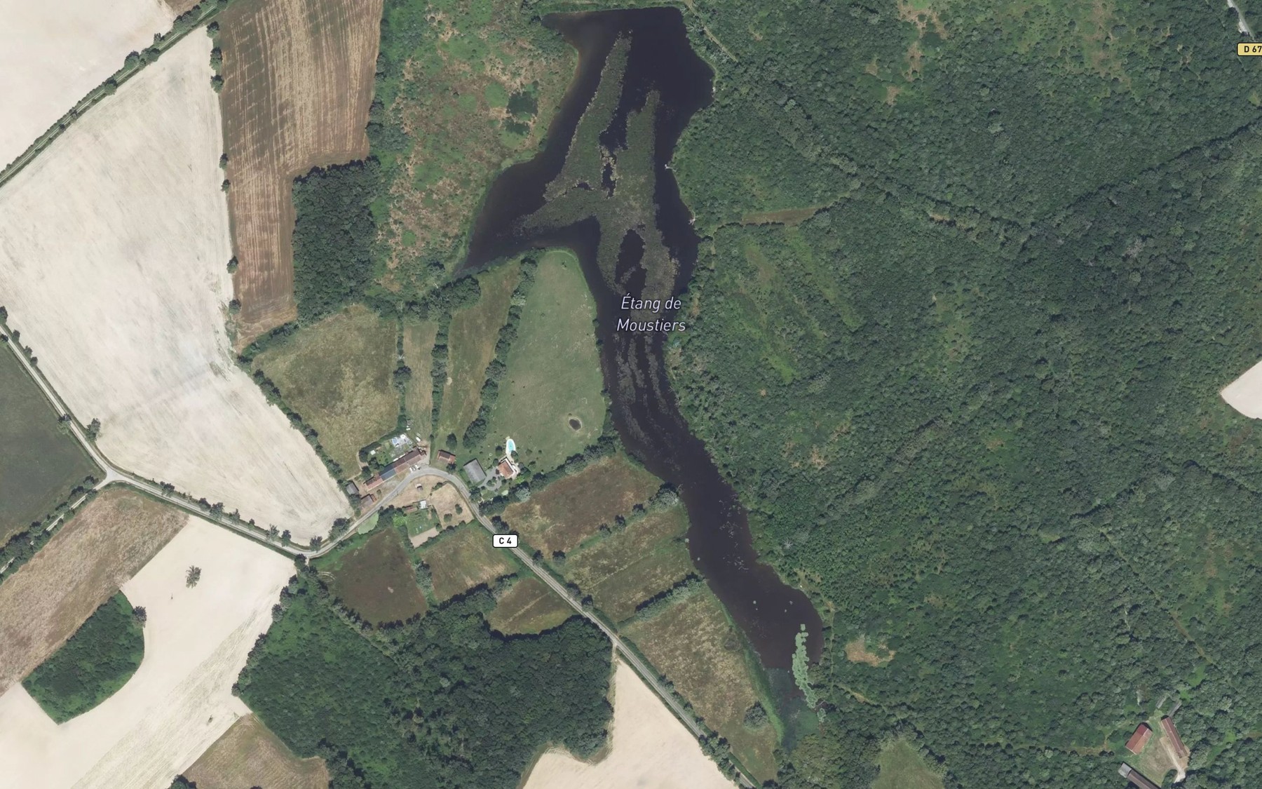 Satellite map of the Etang de Moustiers