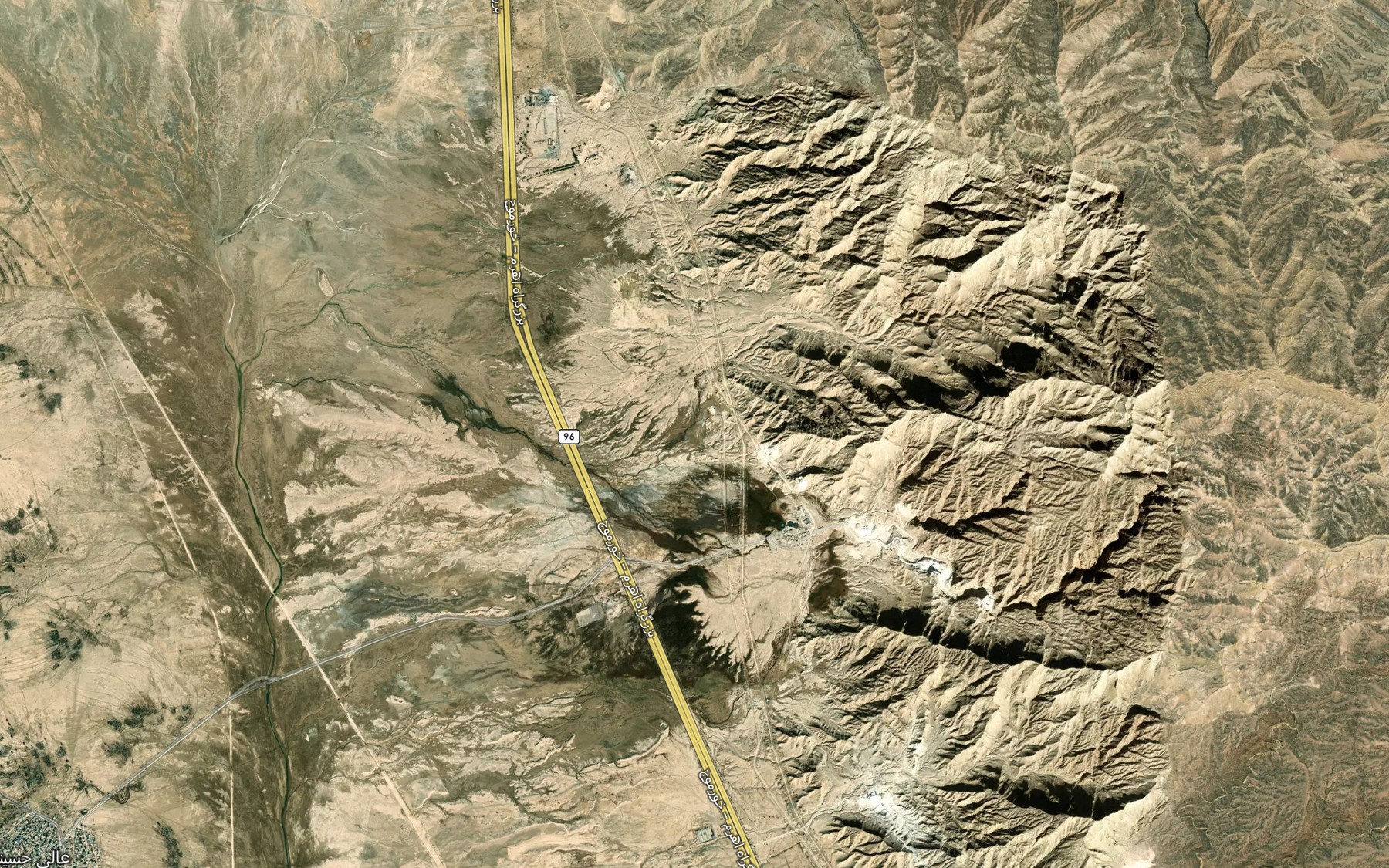 Satellite map of the Cheshmeh-ye Owyari Gari