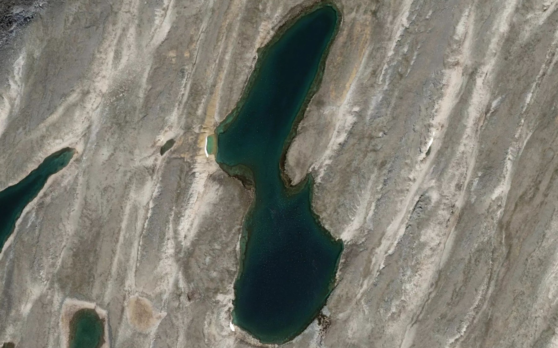 Satellite map of the Calbmelanavnejavri