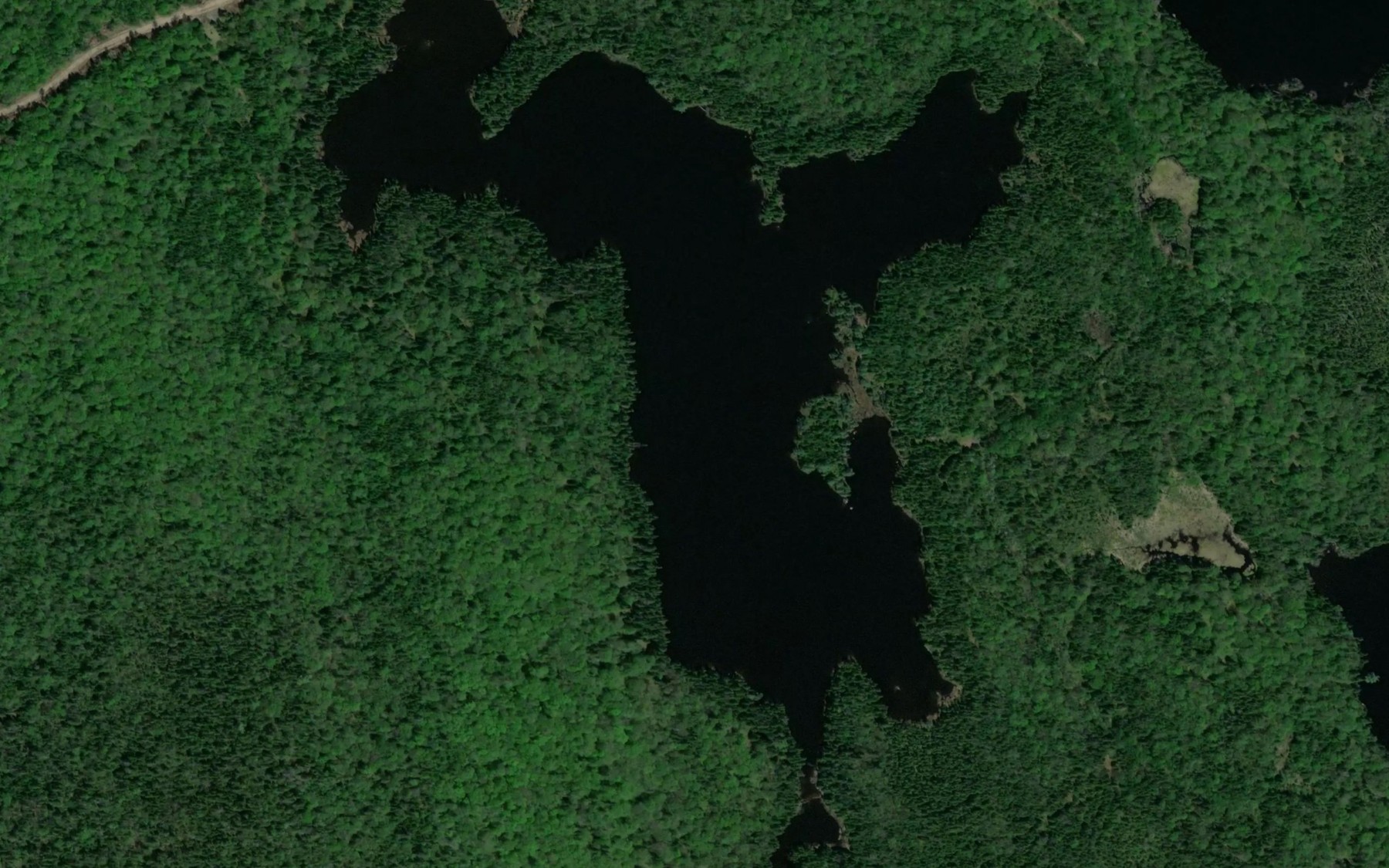 Satellite map of the Petit lac Bois Franc