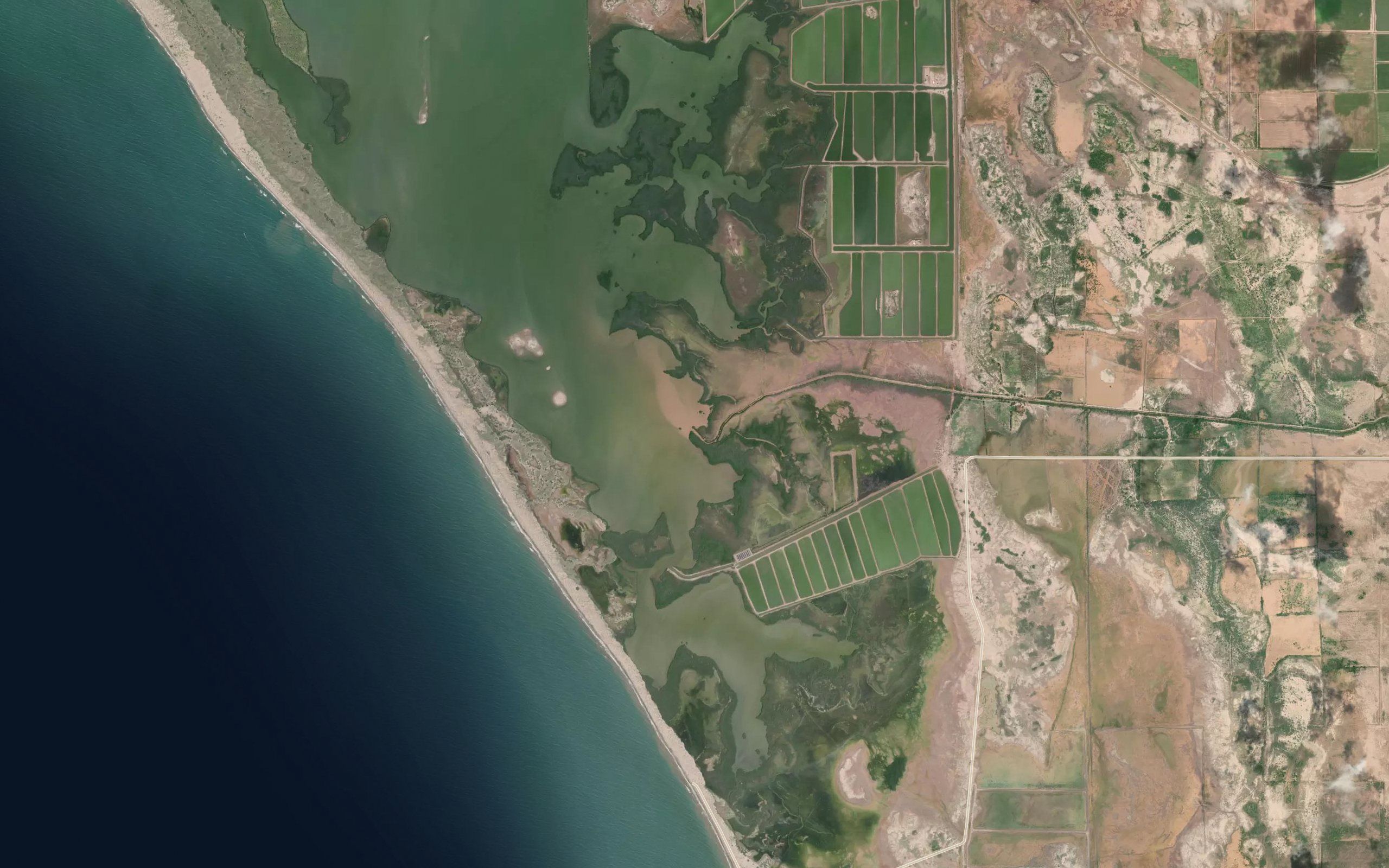 Estero Cumora