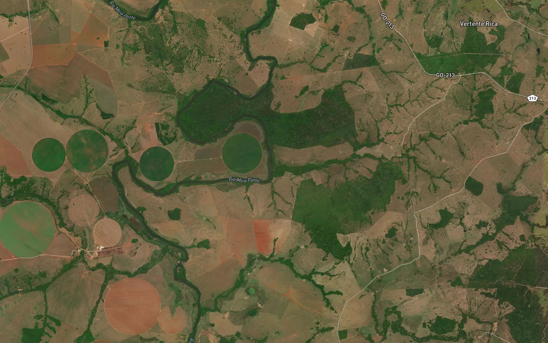 Satellite map of the Corrego da Pedreira
