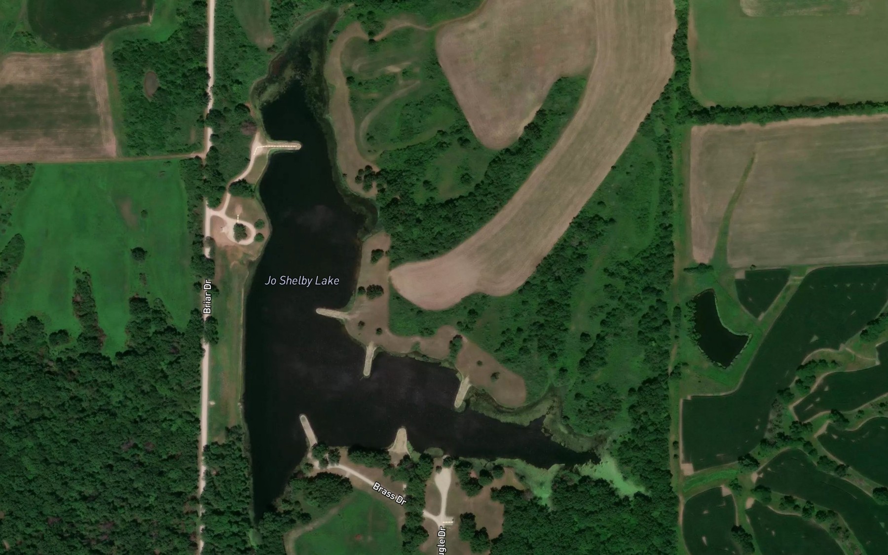 Satellite map of the Fountain Grove Lake