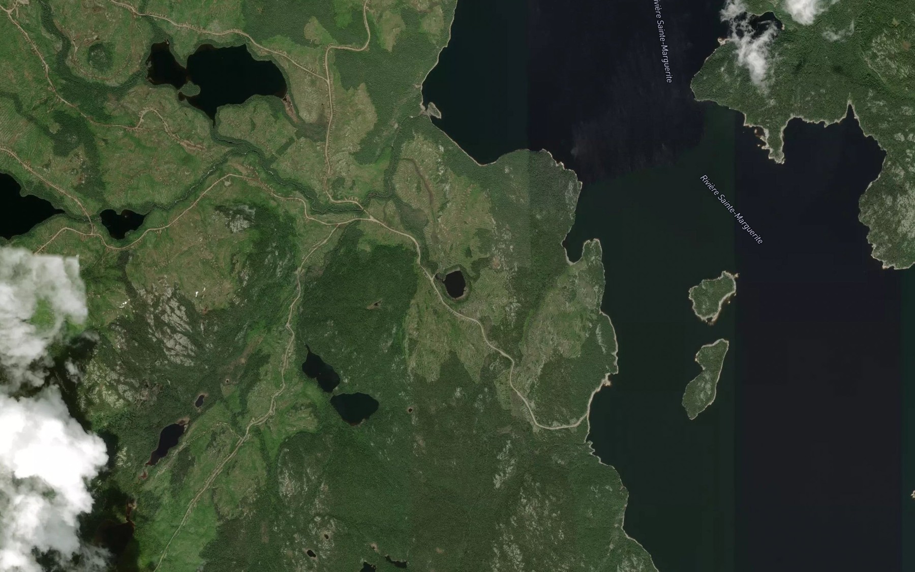 Satellite map of the Lac Daiguisiers