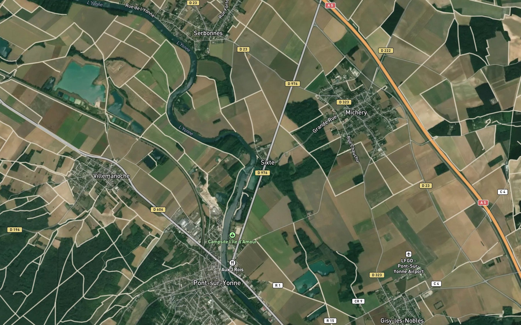 Satellite map of the Oreuse