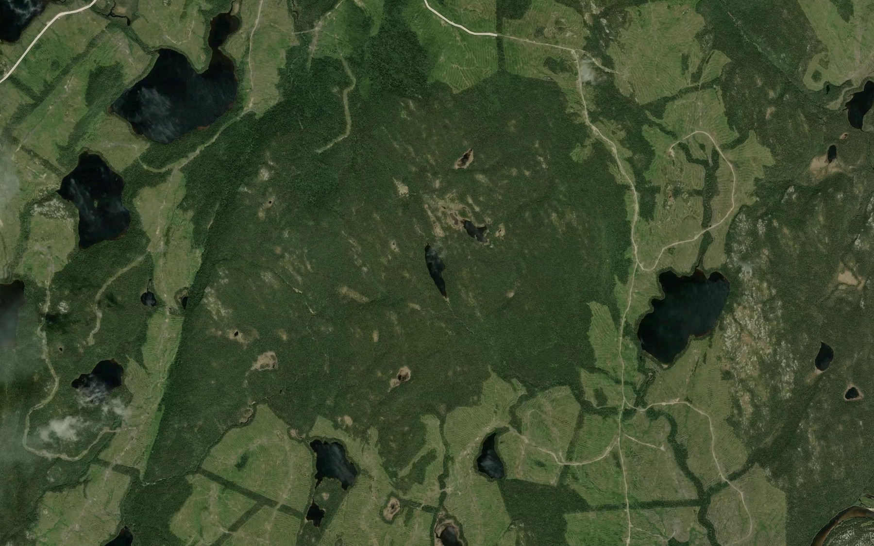 Satellite map of the Lac Fouilquier