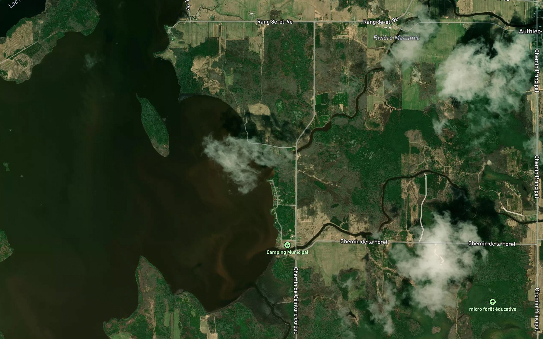 Satellite map of the Cours d'eau Plante