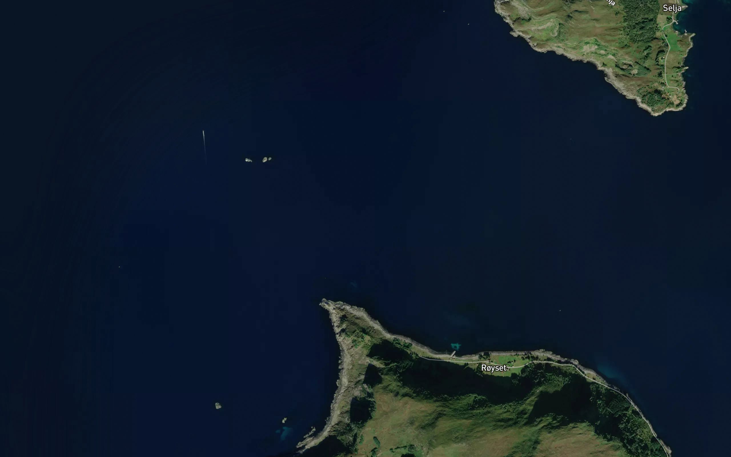 Roysetfjorden