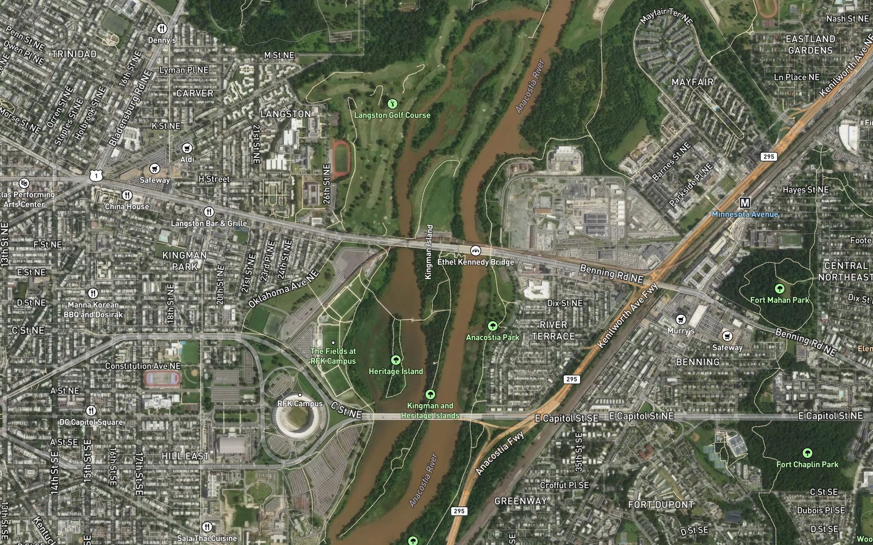 Satellite map of the Kingman Lake