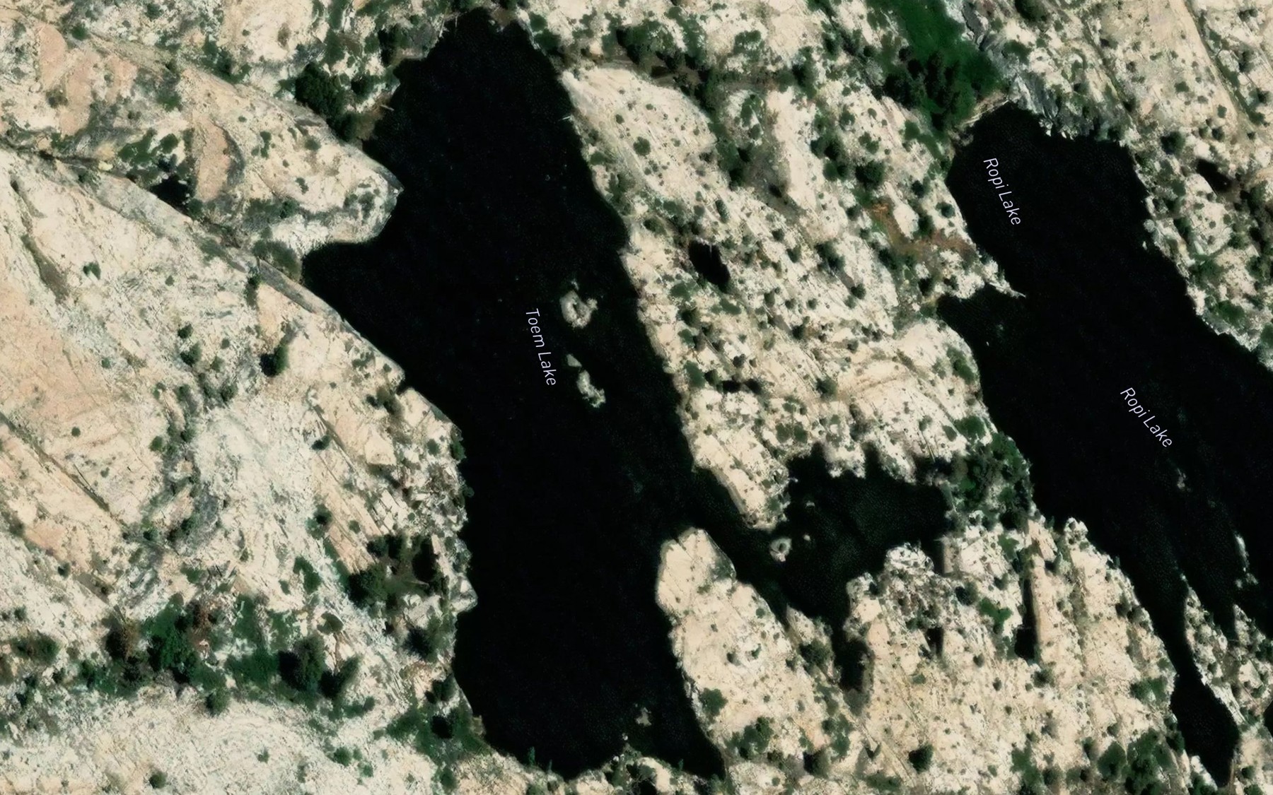Satellite map of the Toem Lake