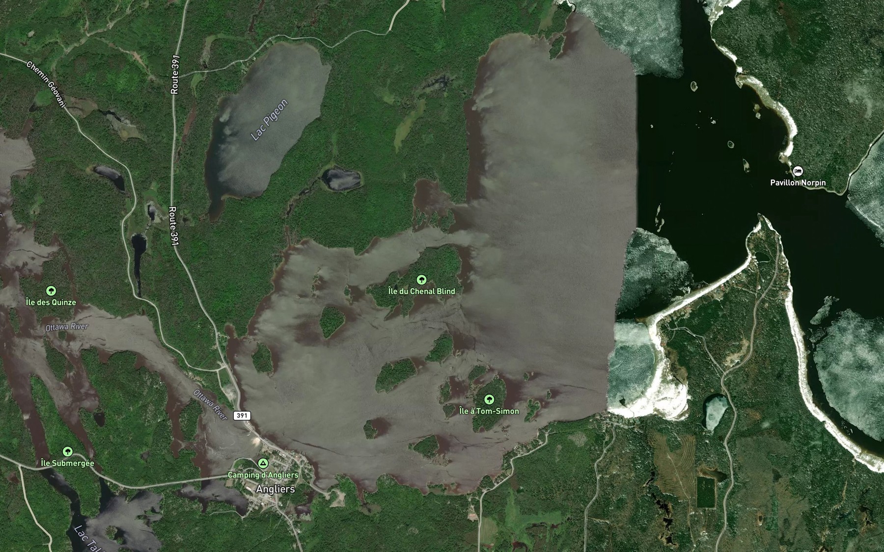 Satellite map of the Chenal Blind