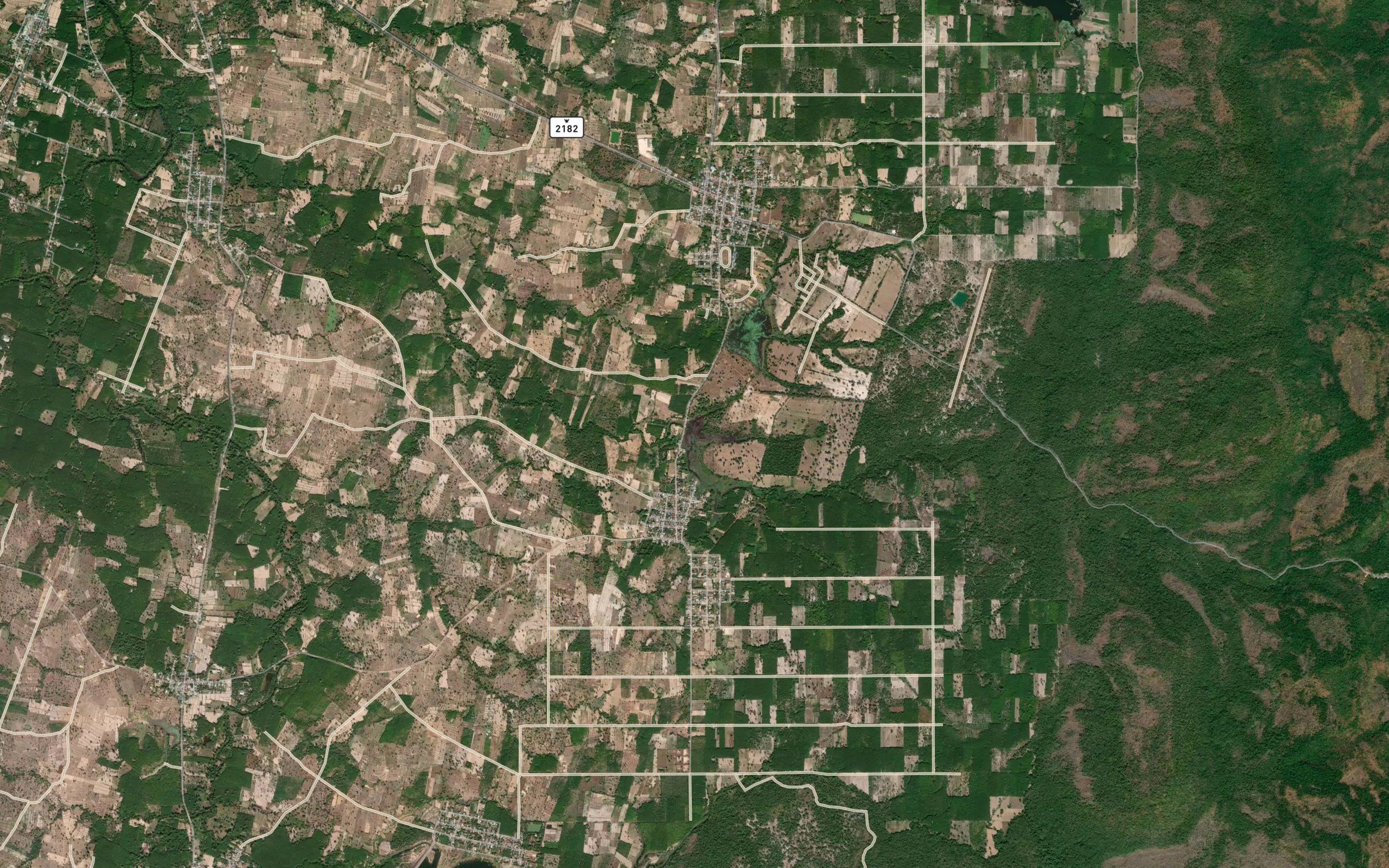 Ang Kep Nam Huai Din Dam Yai
