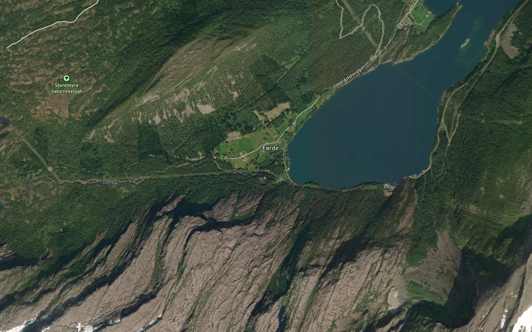 Satellite map of the Daleelva